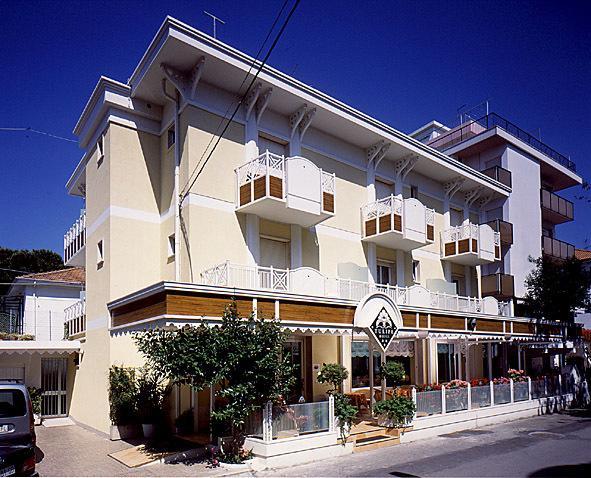 Hotel Tulipe Nazionale Riccione Exteriör bild